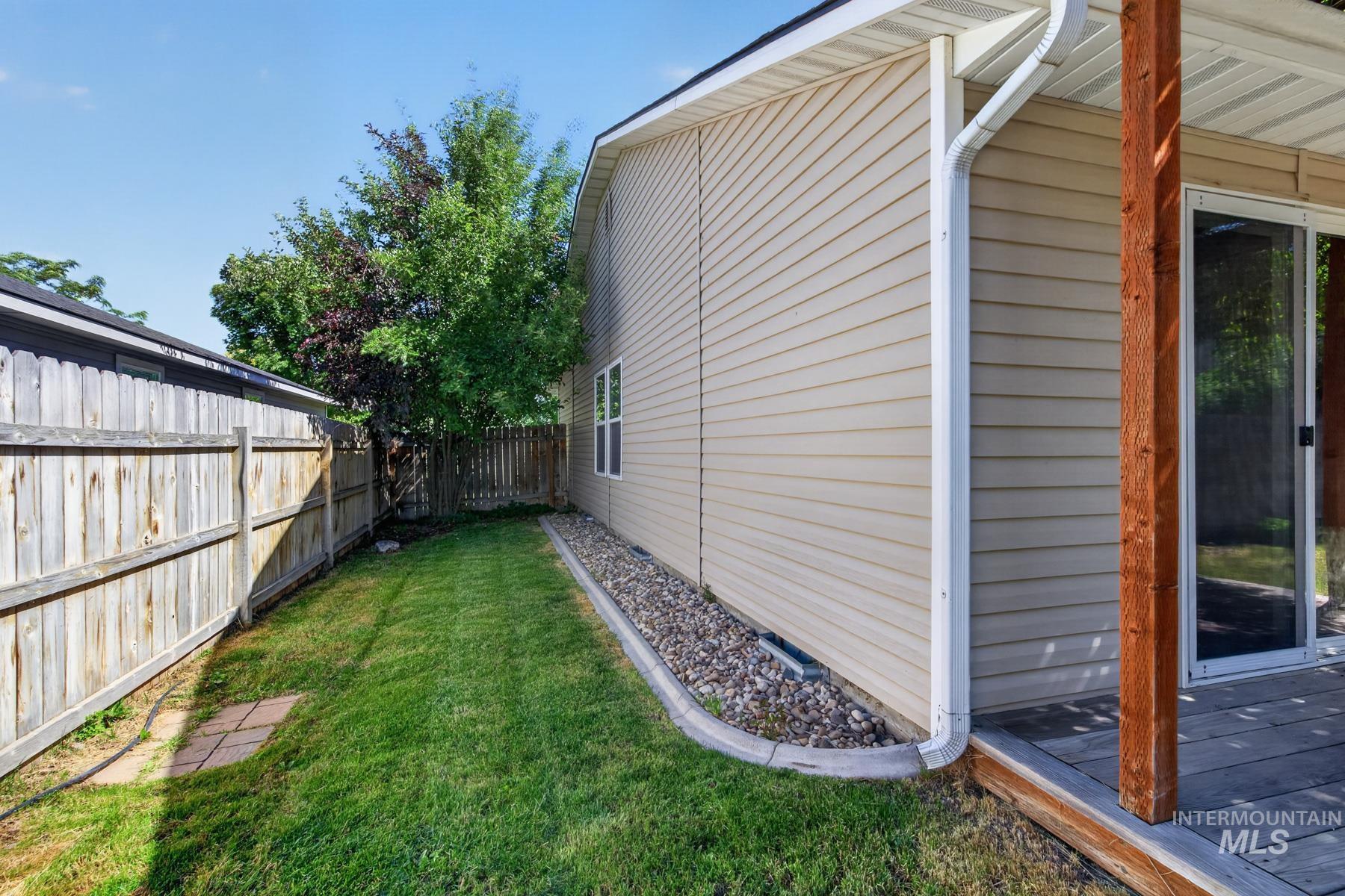 8151 W Packsaddle Property Photo 32