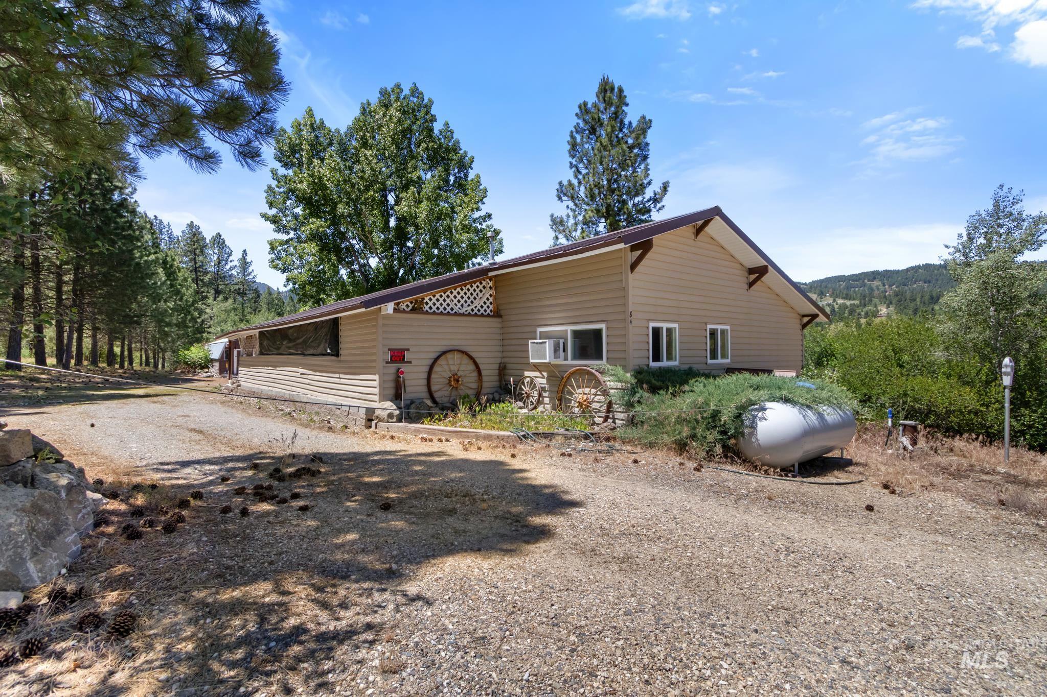 84 Clear Creek Drive Property Photo 1