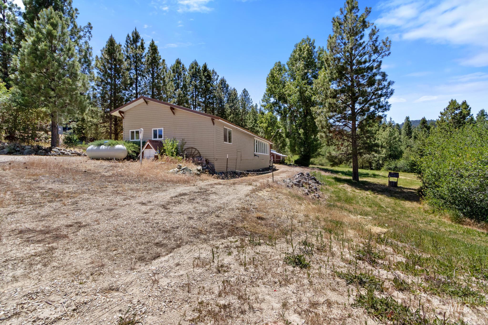 84 Clear Creek Drive Property Photo 3