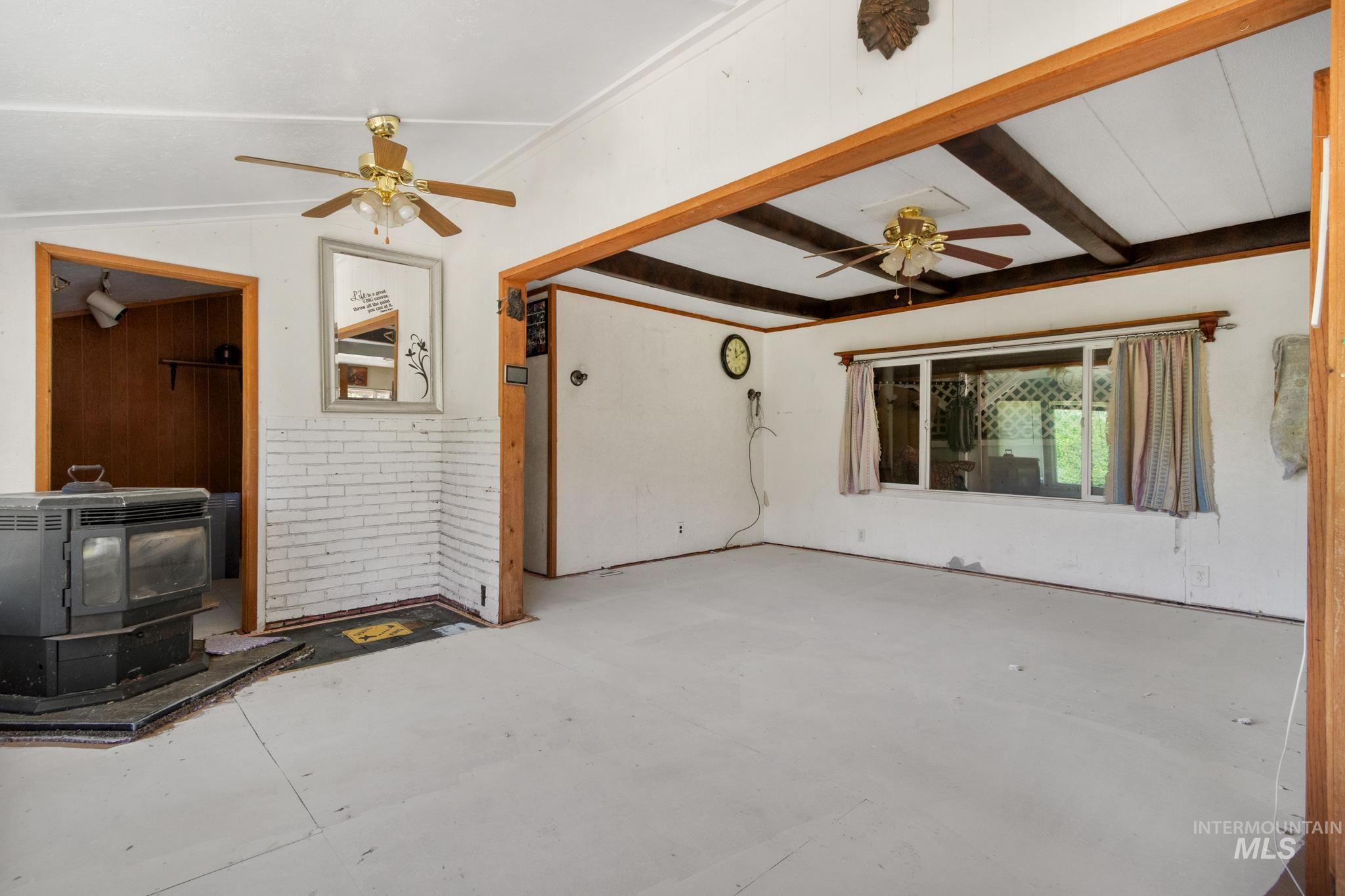 84 Clear Creek Drive Property Photo 10
