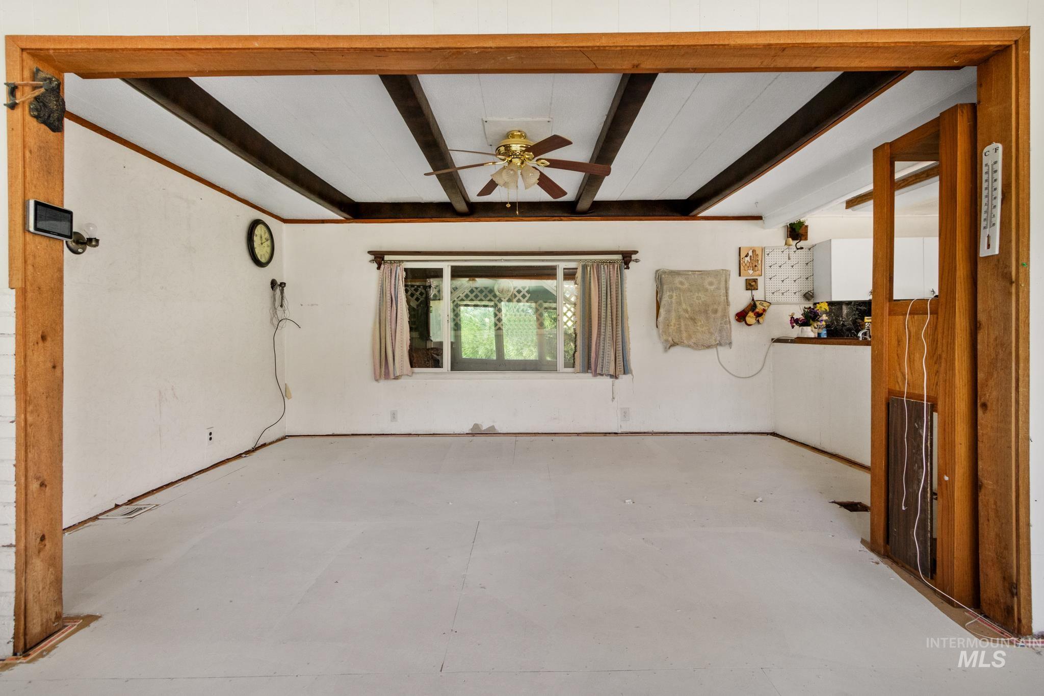 84 Clear Creek Drive Property Photo 11