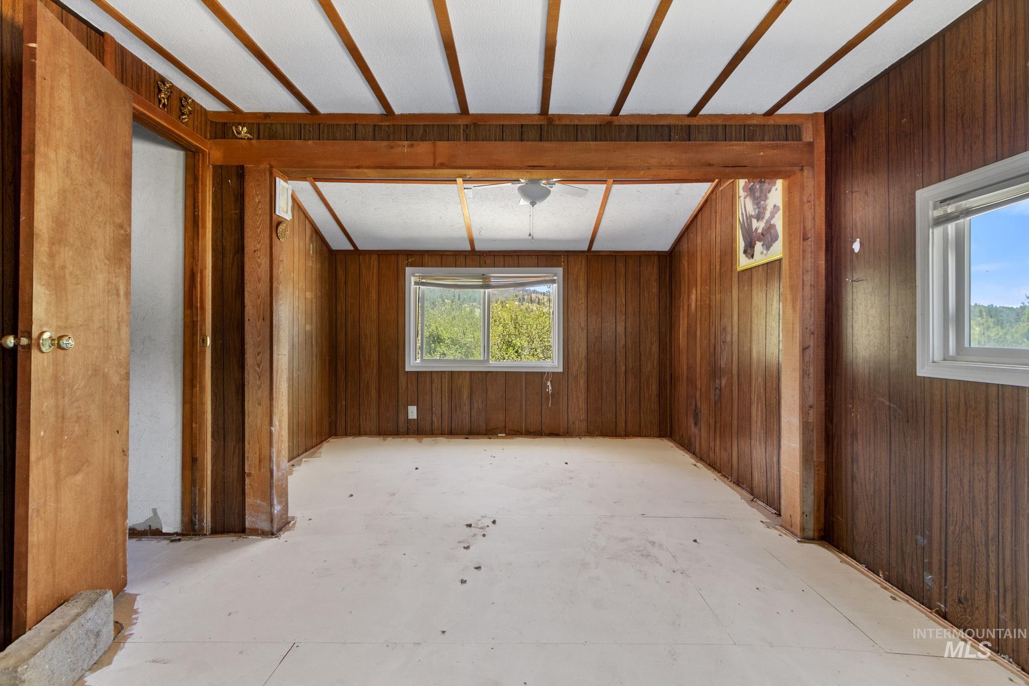 84 Clear Creek Drive Property Photo 16