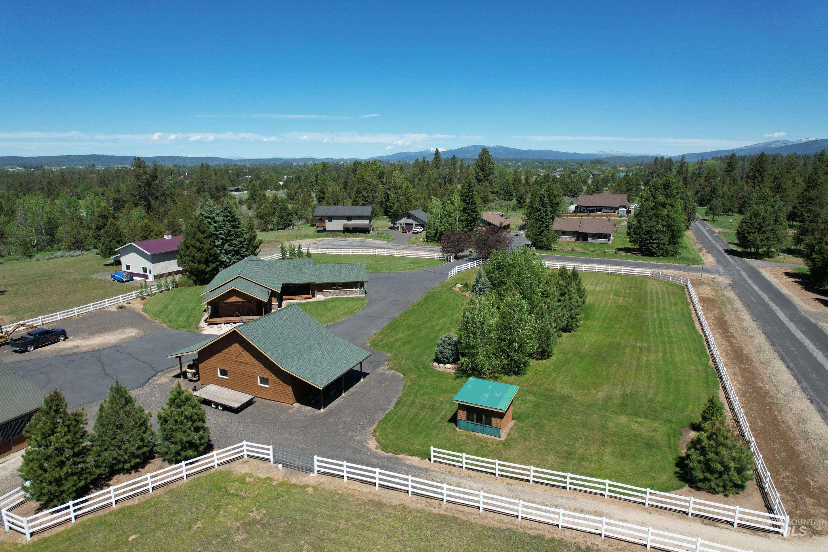 13761 Clear View Court Property Photo 1