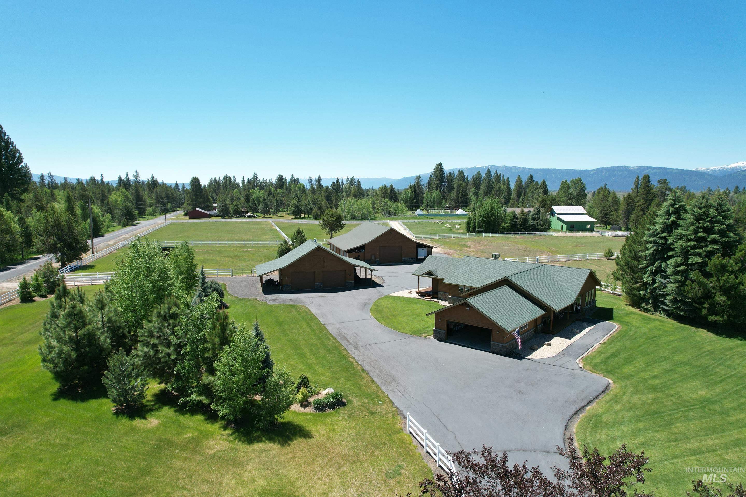 13761 Clear View Court Property Photo 3