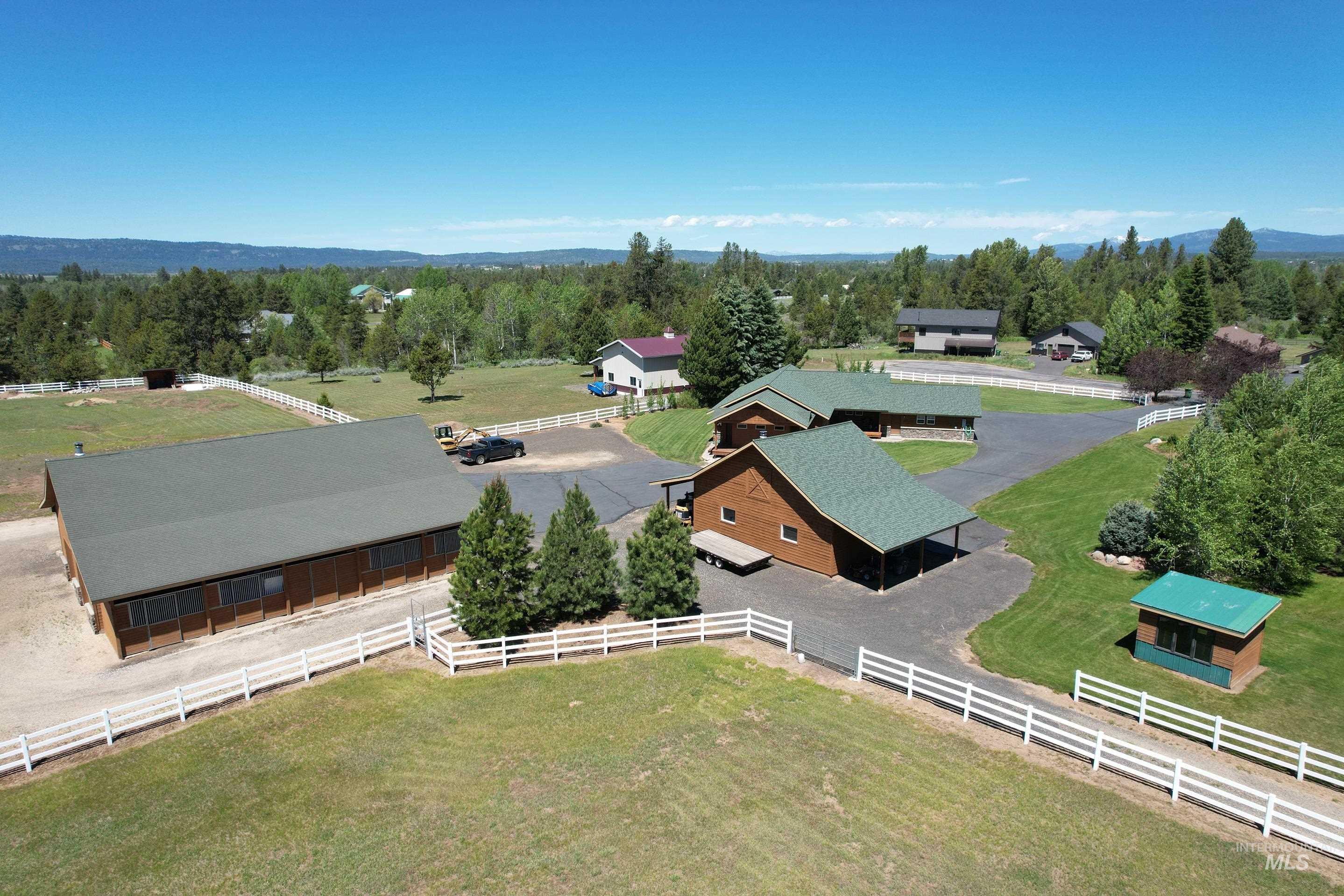 13761 Clear View Court Property Photo 4
