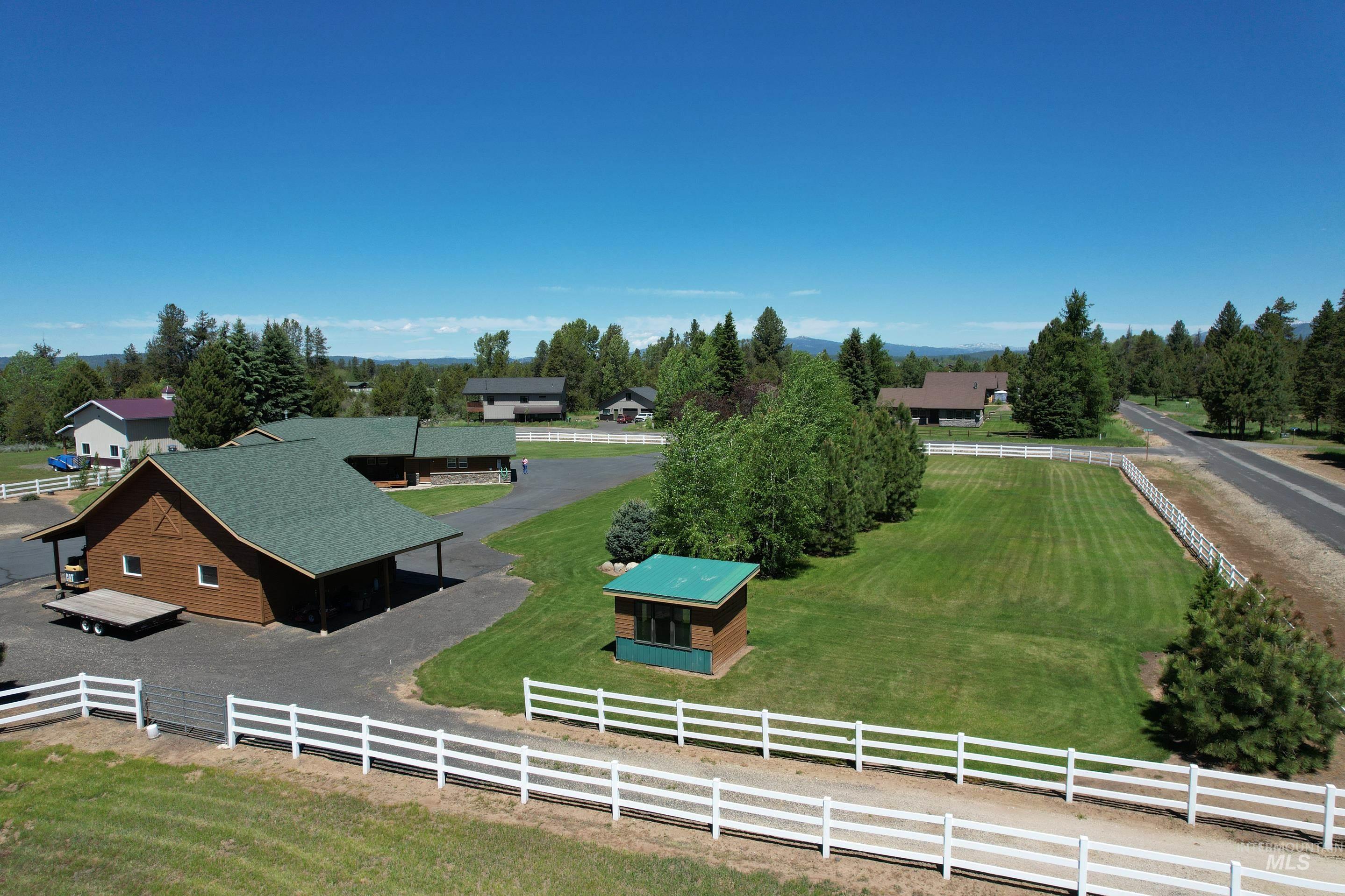 13761 Clear View Court Property Photo 6