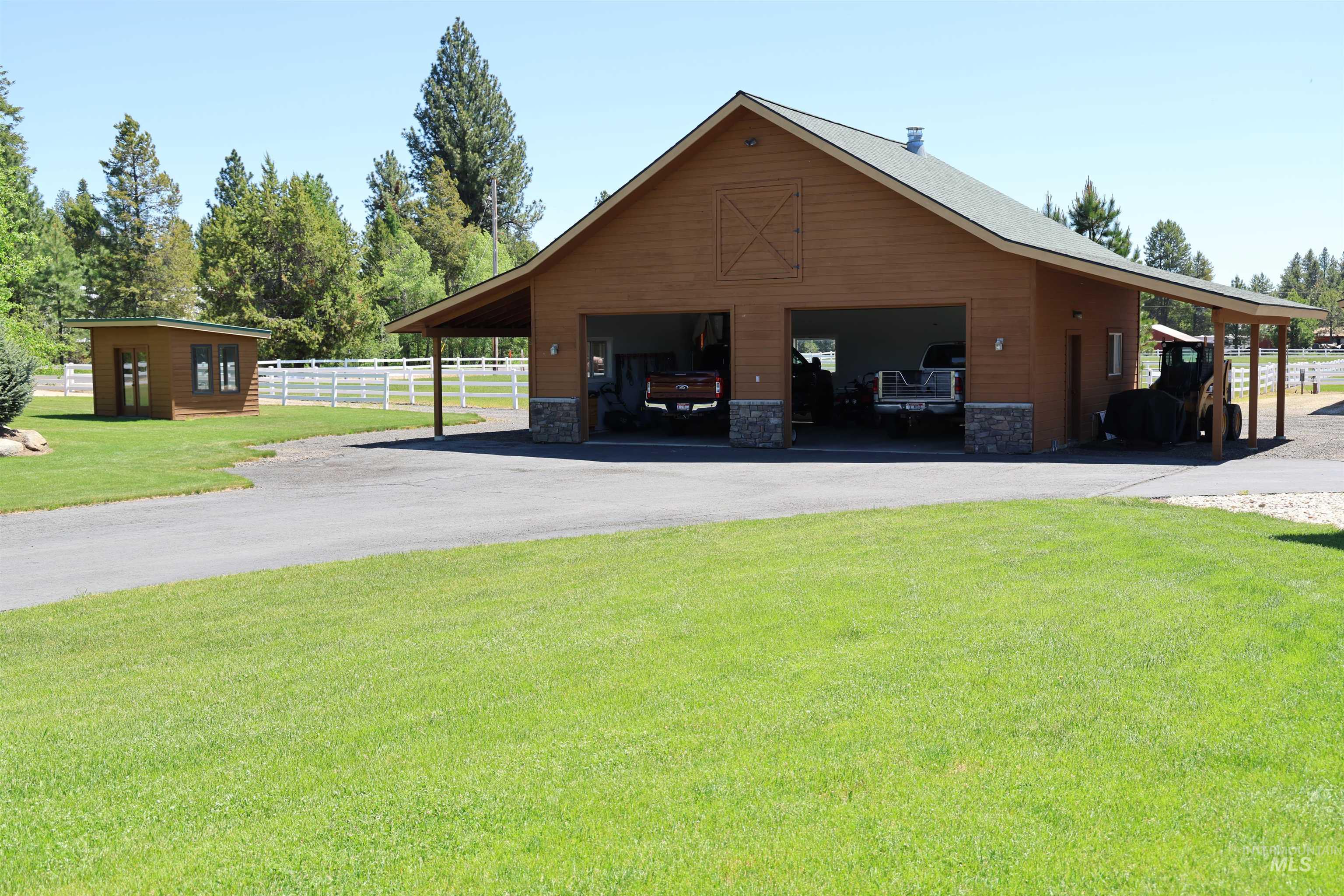 13761 Clear View Court Property Photo 8