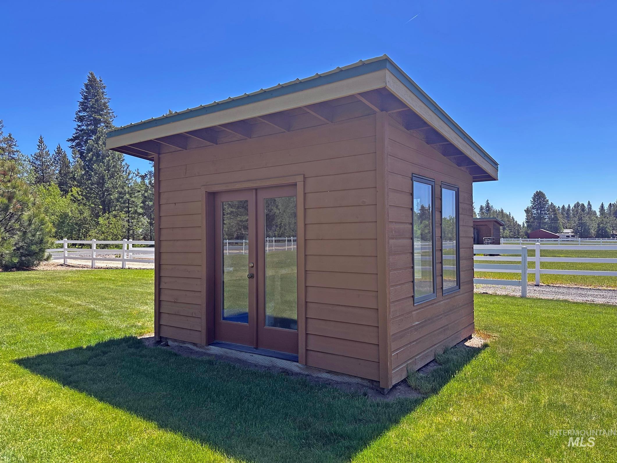 13761 Clear View Court Property Photo 15
