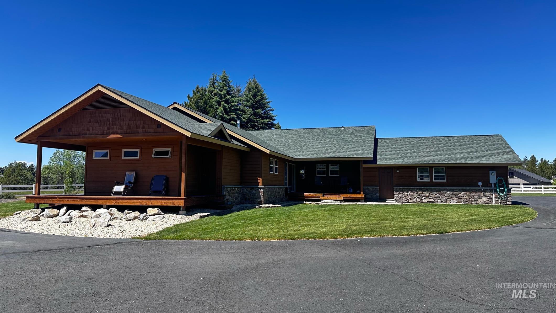 13761 Clear View Court Property Photo 18