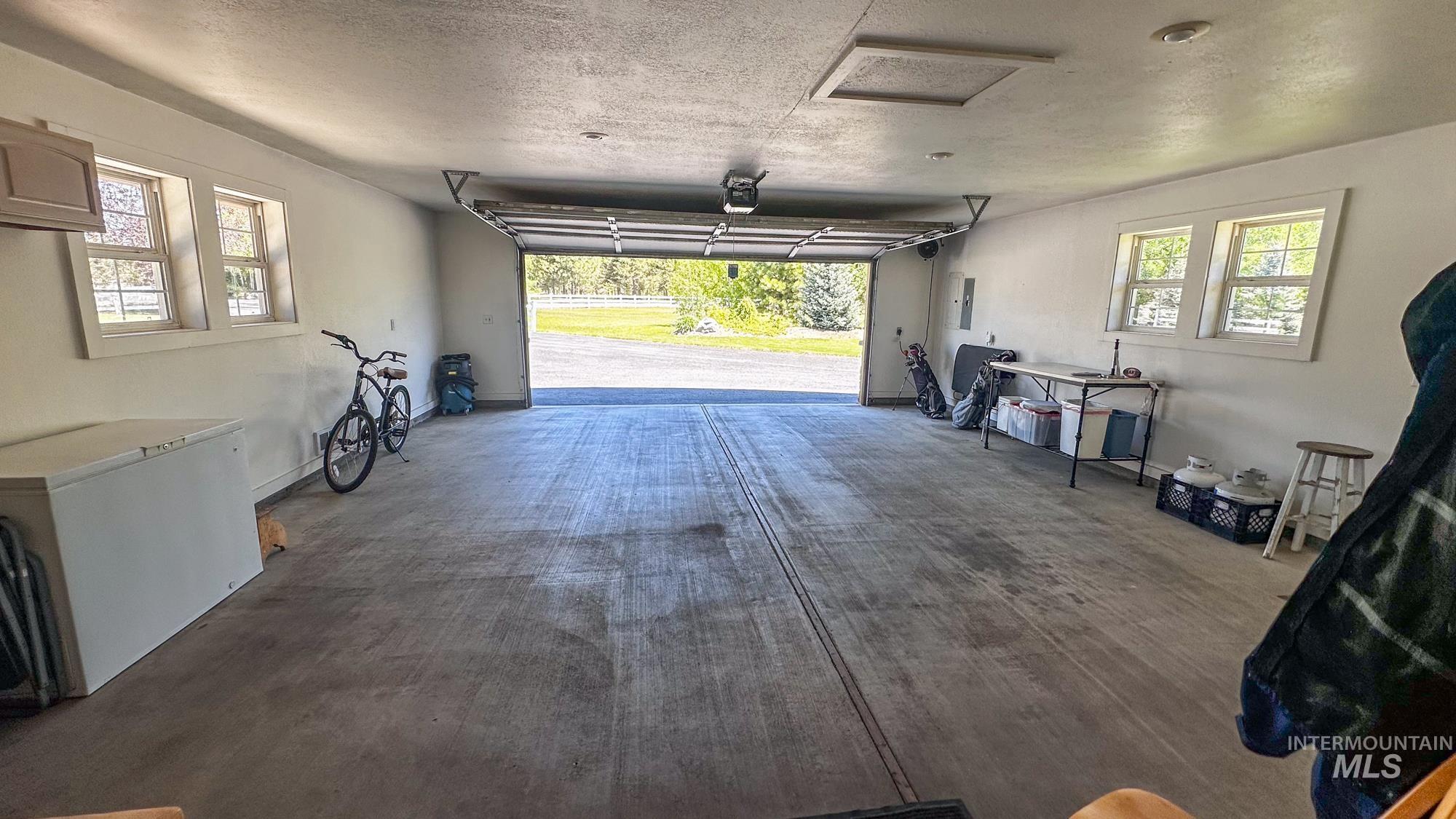 13761 Clear View Court Property Photo 38