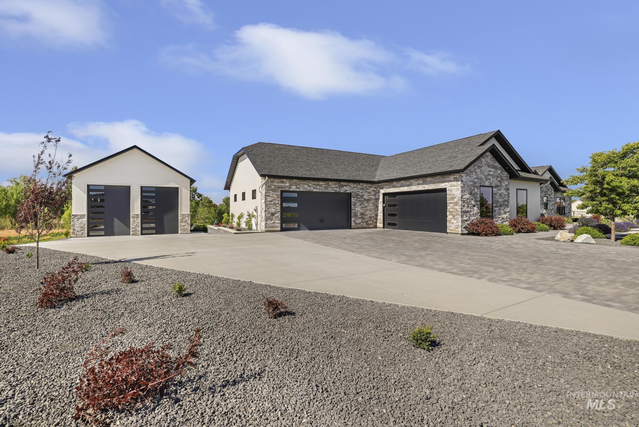 3352 E 4028 N Property Photo 5