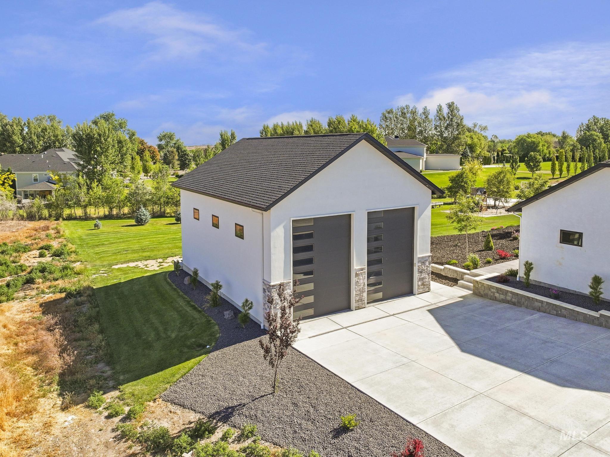 3352 E 4028 N Property Photo 6