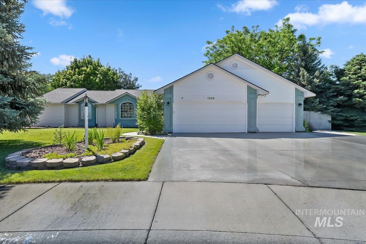 1205 Walnut Creek Ct Property Photo 3
