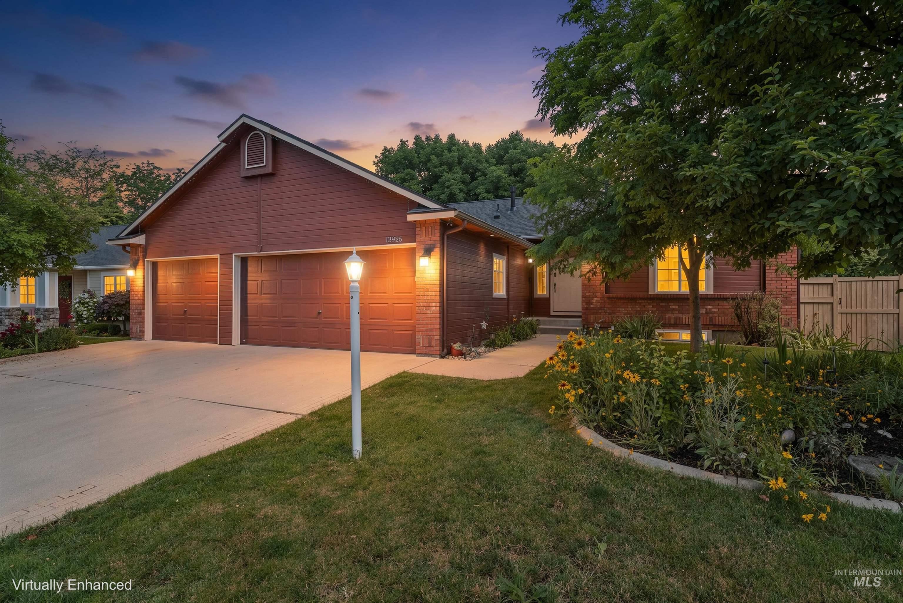 13926 W Cortina Property Photo 1