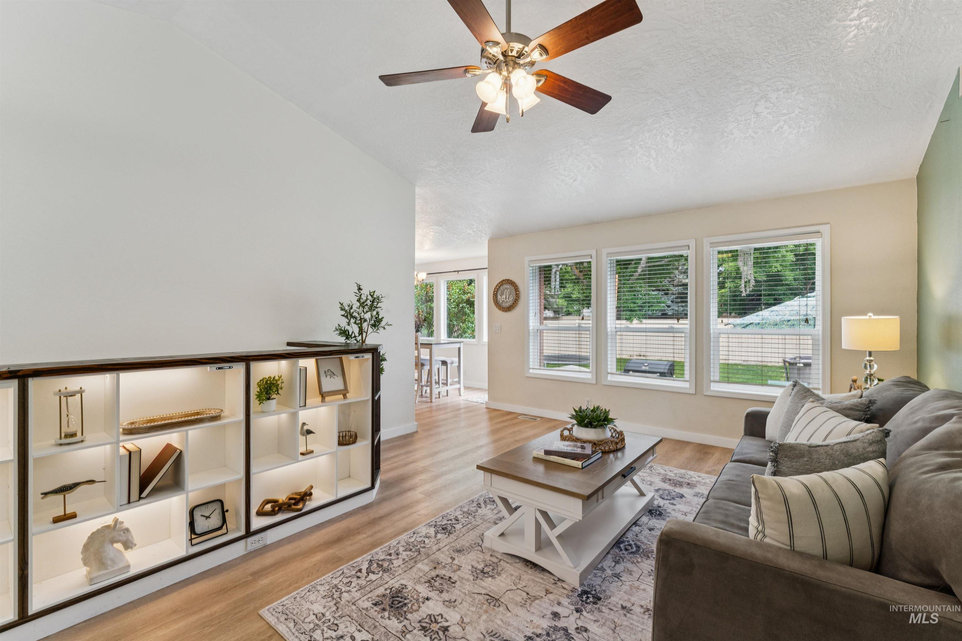 13926 W Cortina Property Photo 2