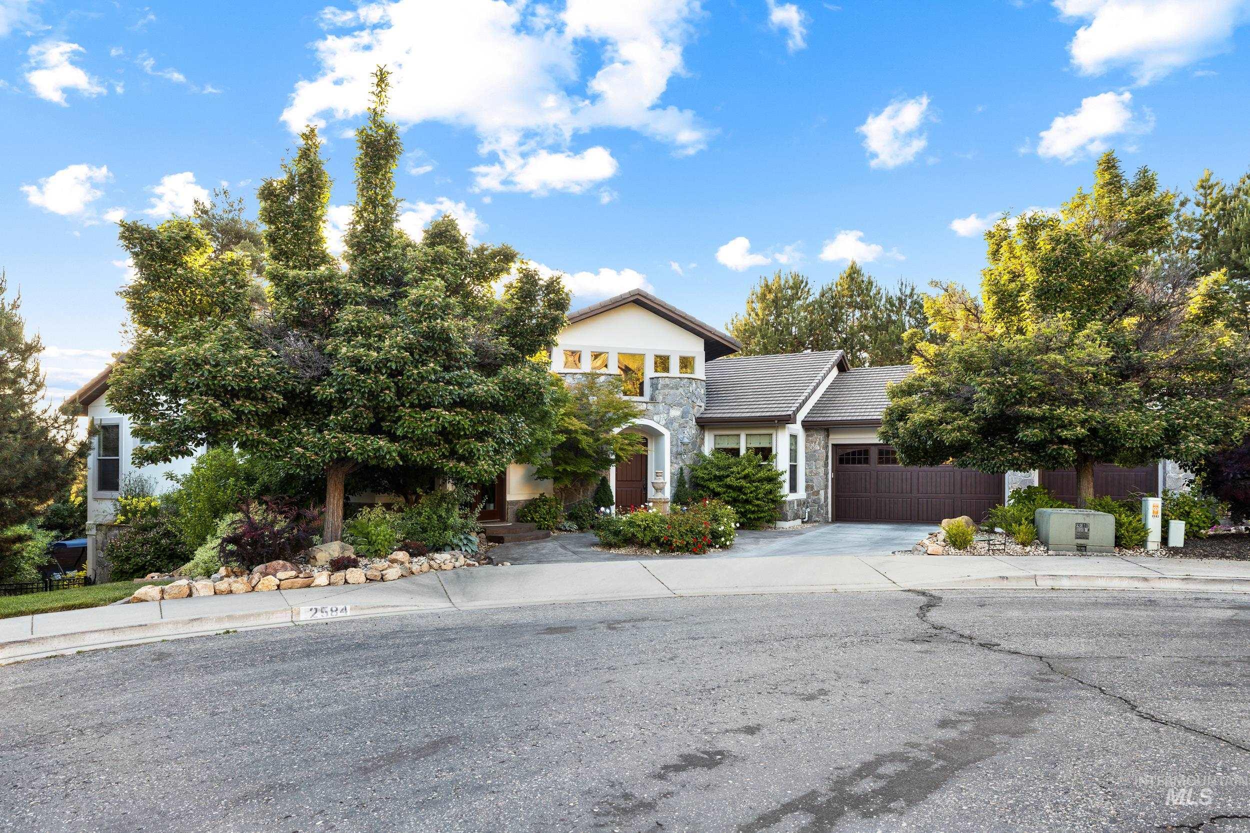 2584 E Varco Via Ct Property Photo 2