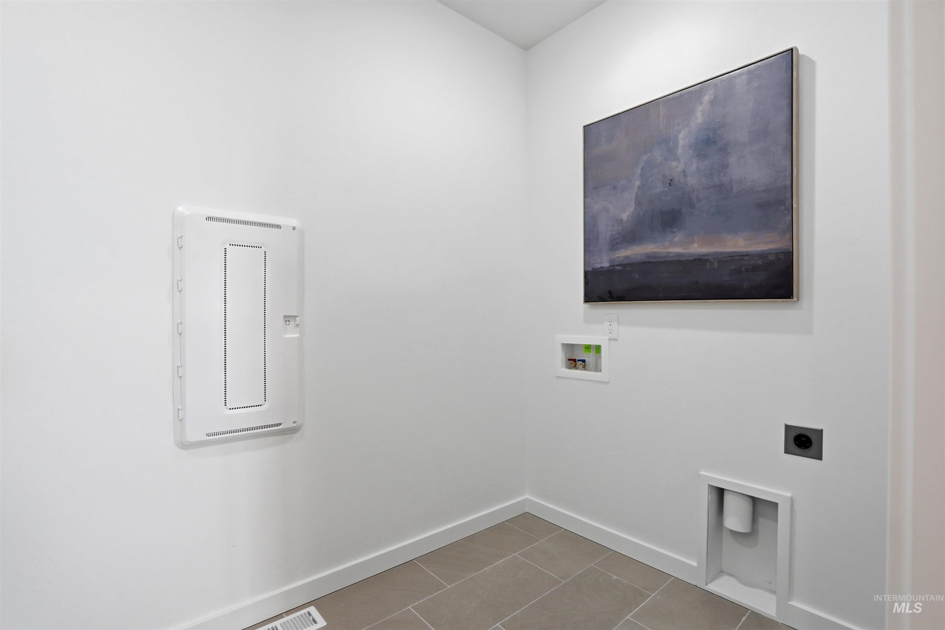 421 W Millstone St Property Photo 34