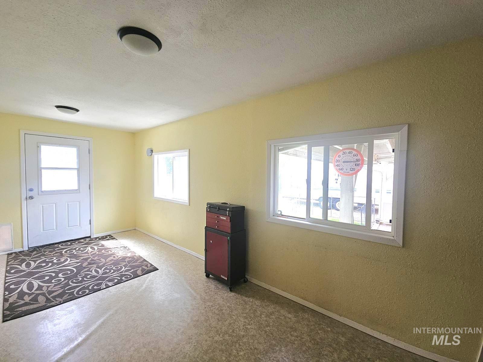 309 Sw Ave Property Photo 9