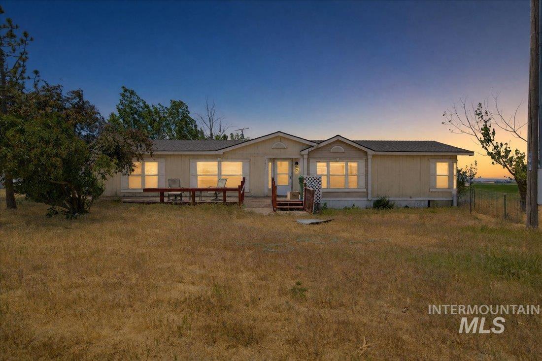 17903 Sand Hollow Rd Property Photo 2