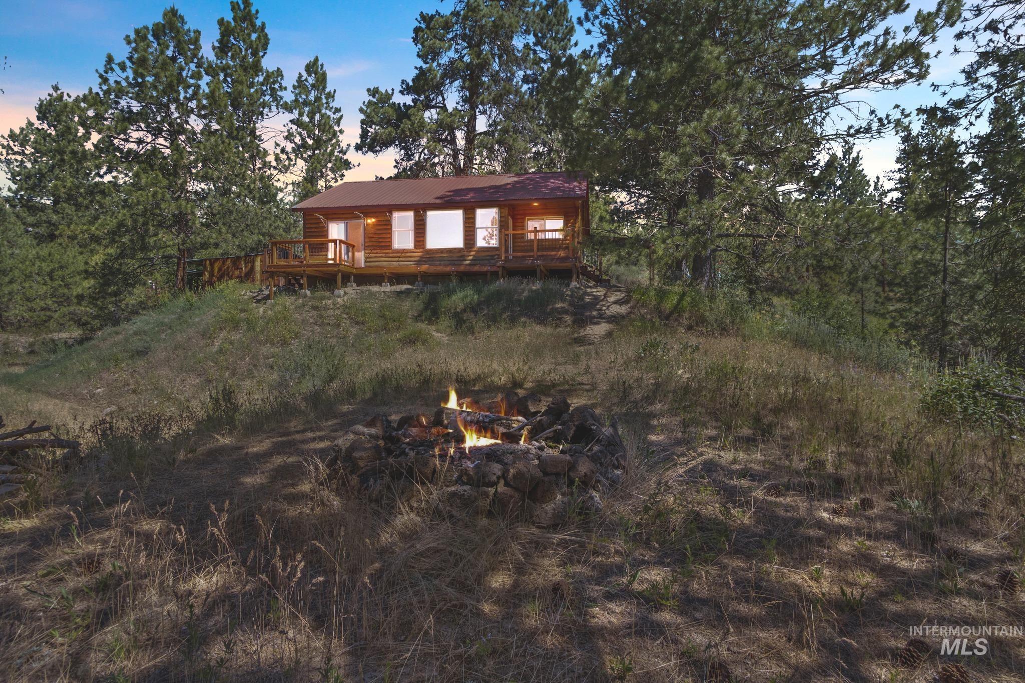 24 Deadmans Gulch Property Photo 1