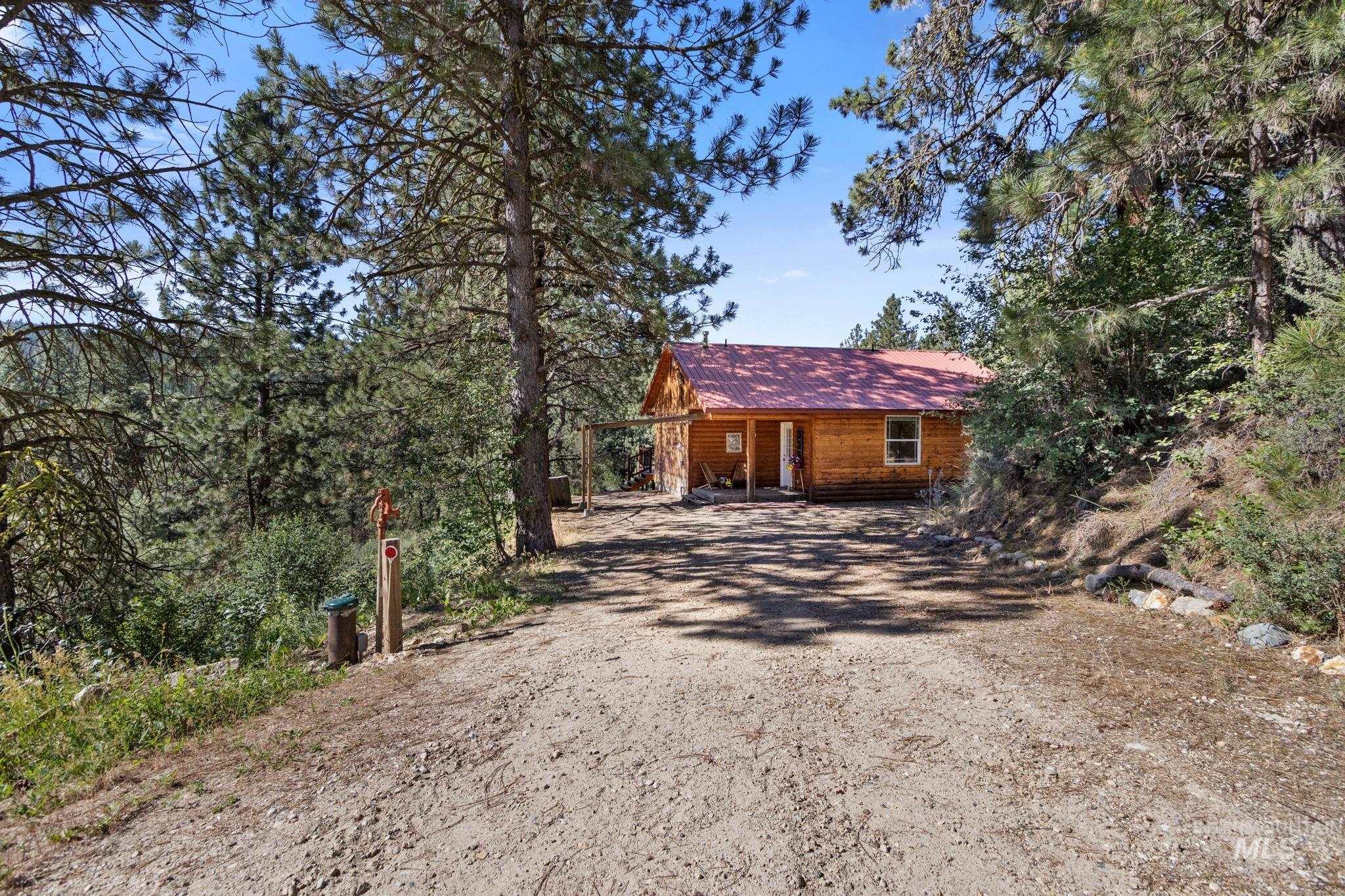 24 Deadmans Gulch Property Photo 2