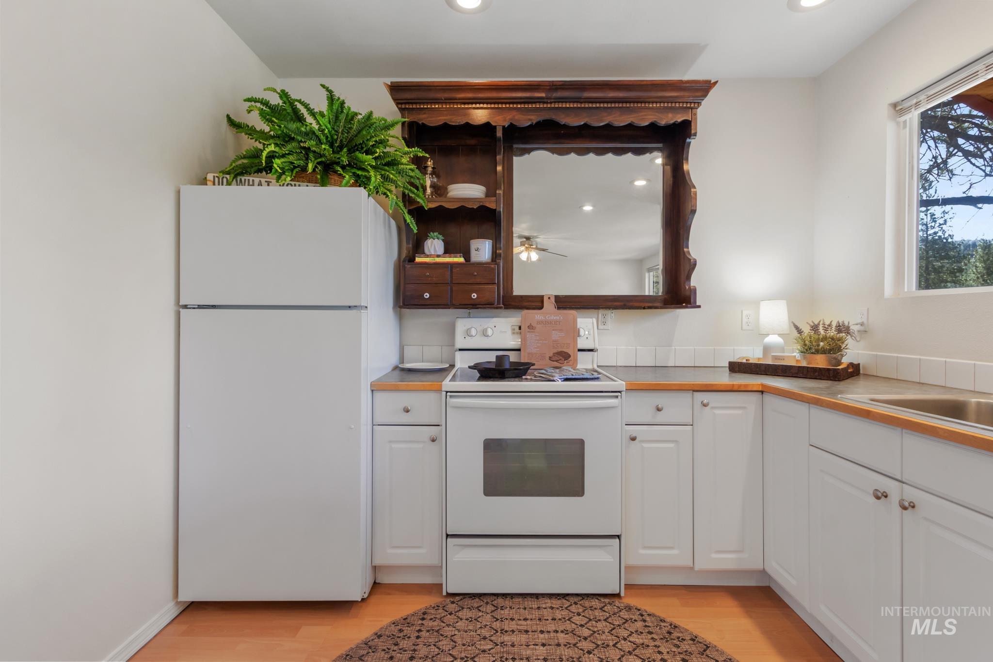 24 Deadmans Gulch Property Photo 12