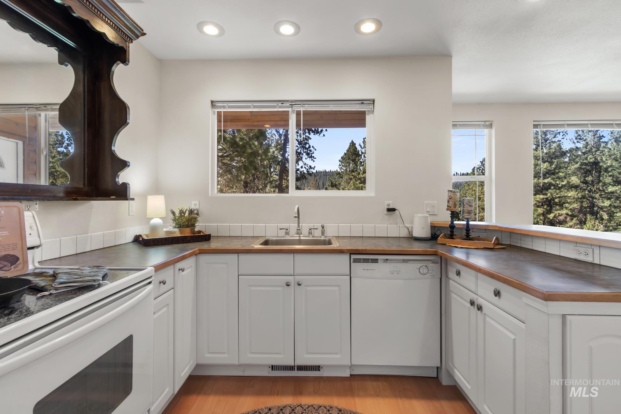 24 Deadmans Gulch Property Photo 23