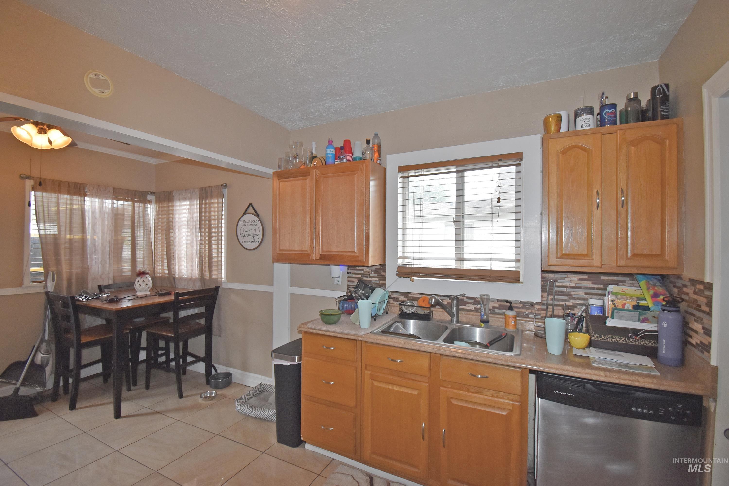437 12th Street Property Photo 9