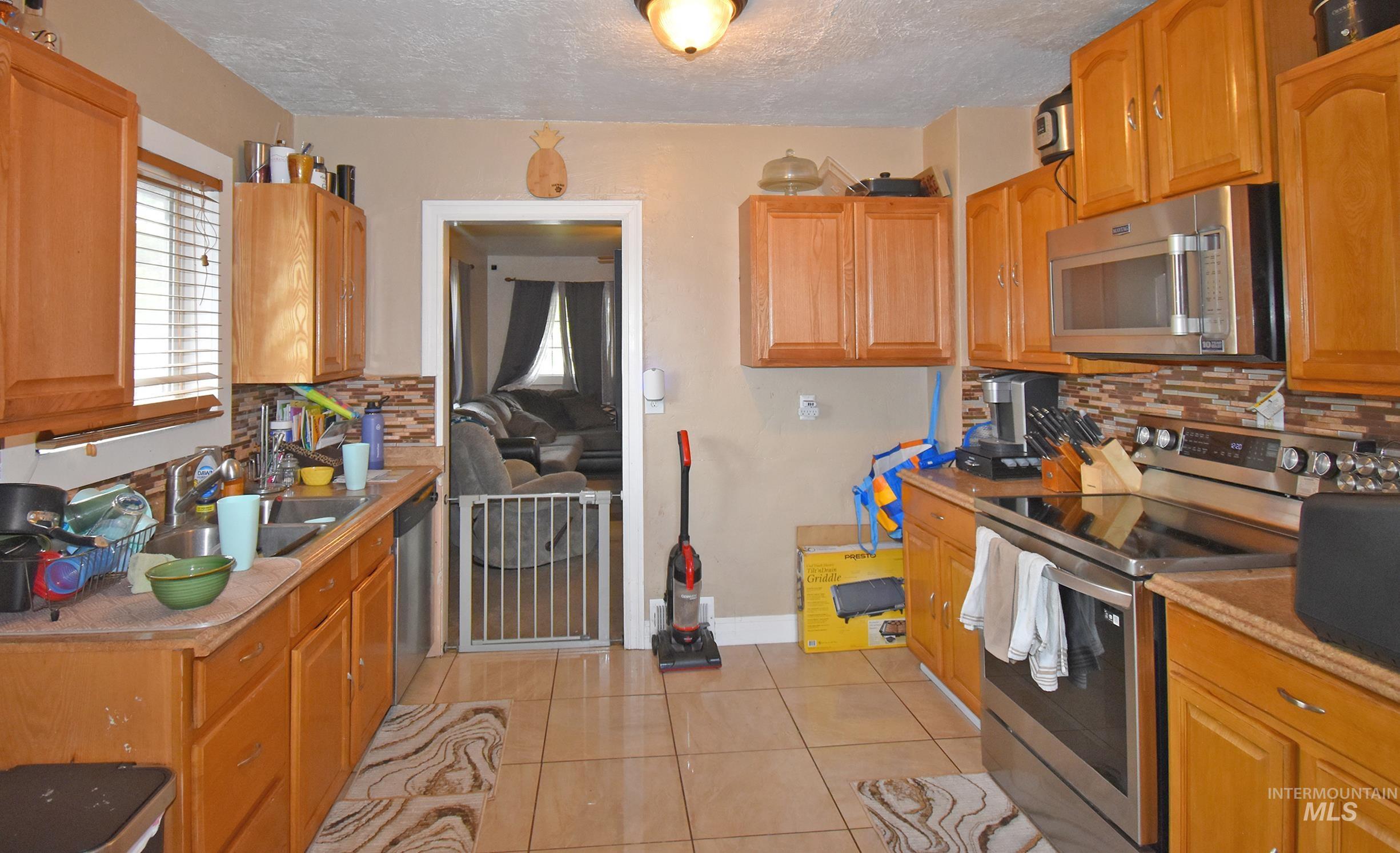 437 12th Street Property Photo 11
