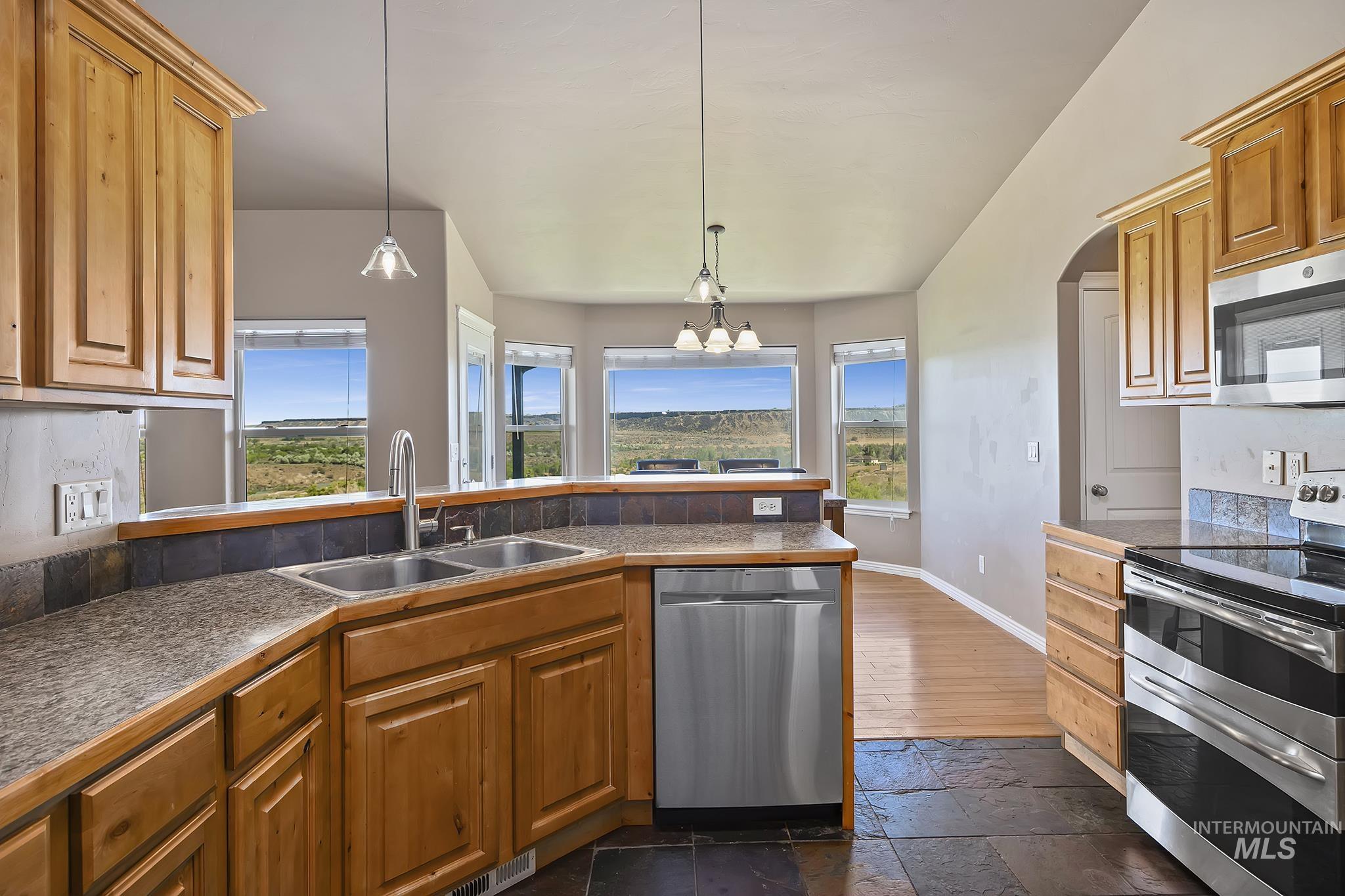 4531 N 1250 E Property Photo 9