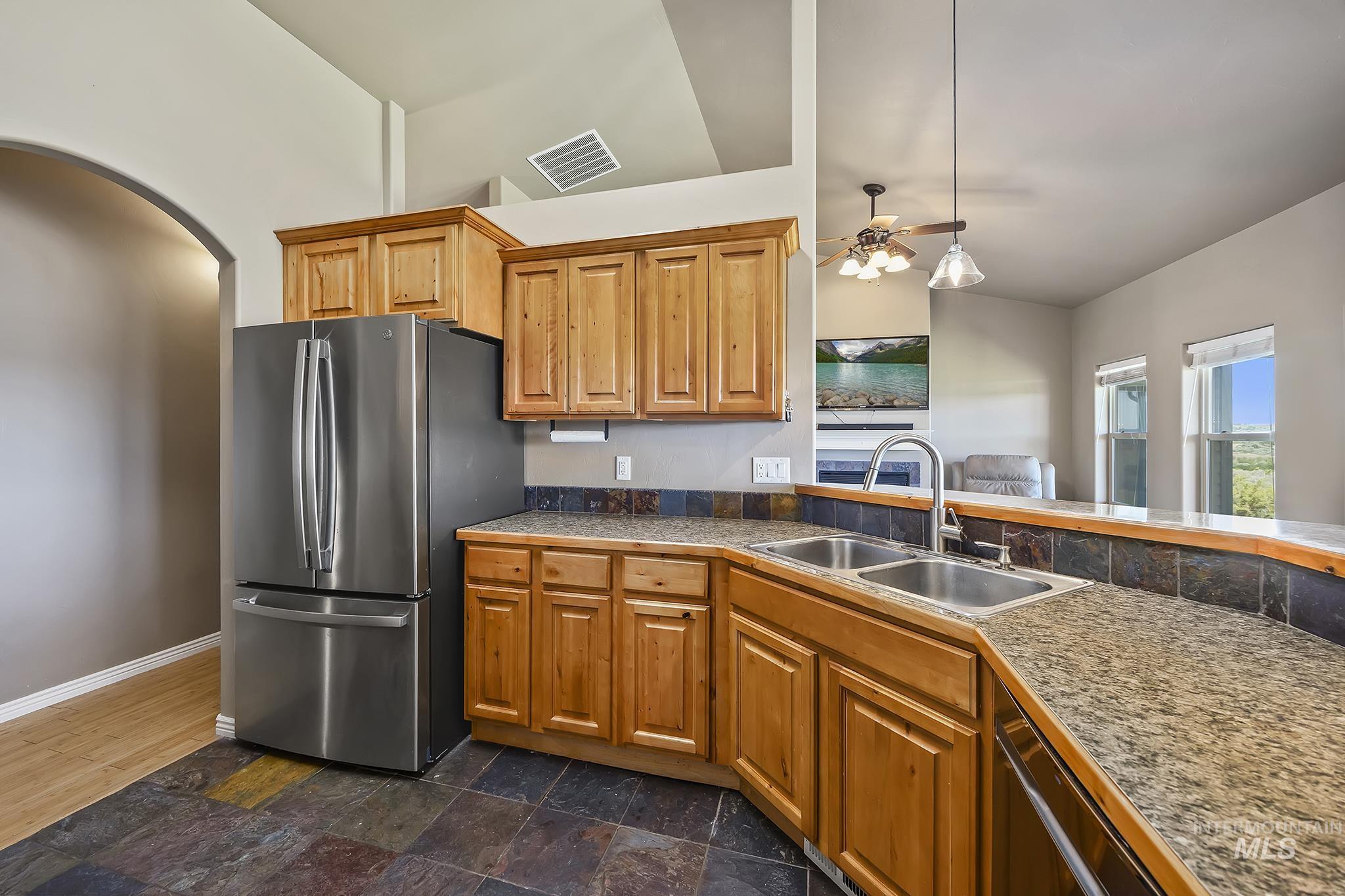 4531 N 1250 E Property Photo 11
