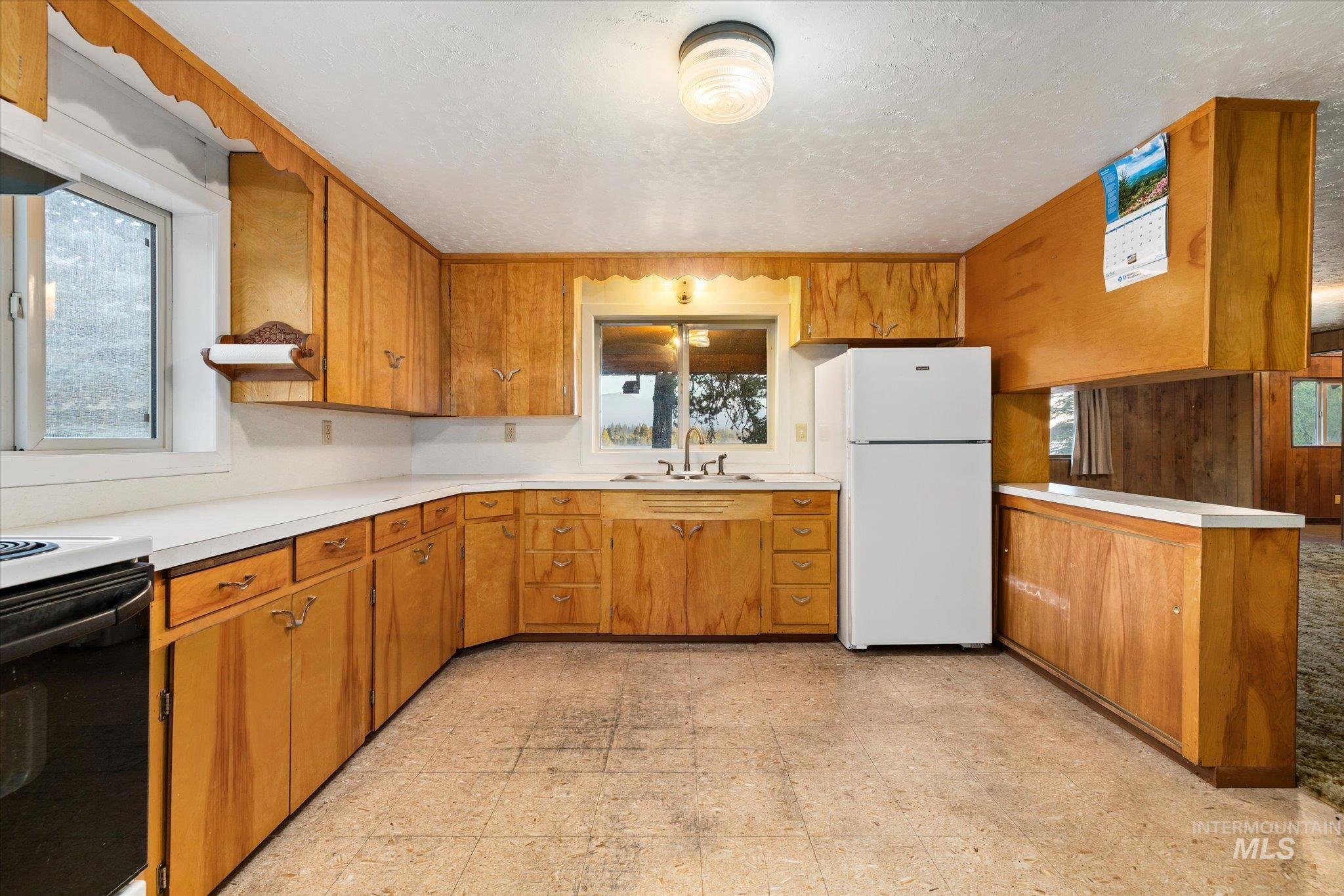 13029 Delayne Rd Property Photo 4