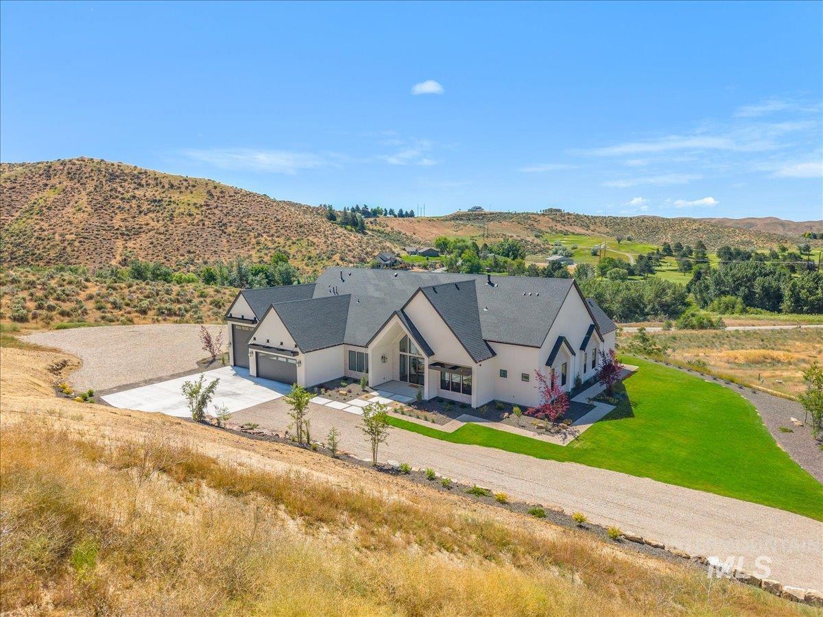 6400 N High Valley Property Photo 2