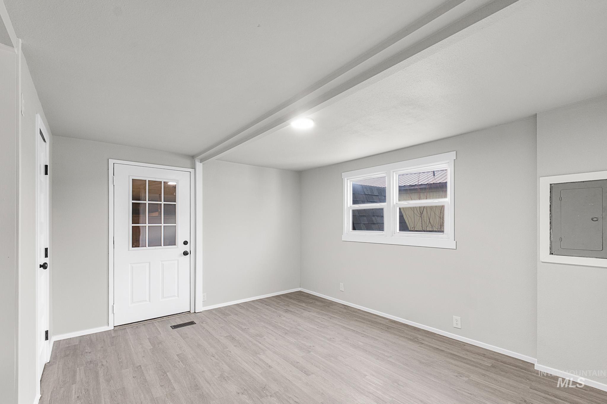 69 S Rose Circle Property Photo 2