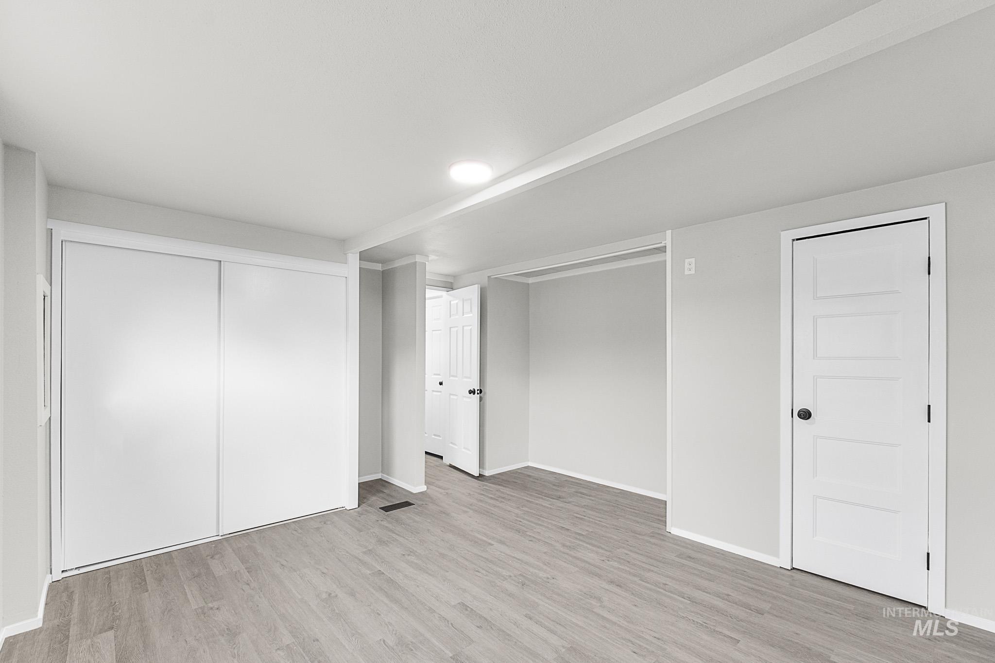 69 S Rose Circle Property Photo 3