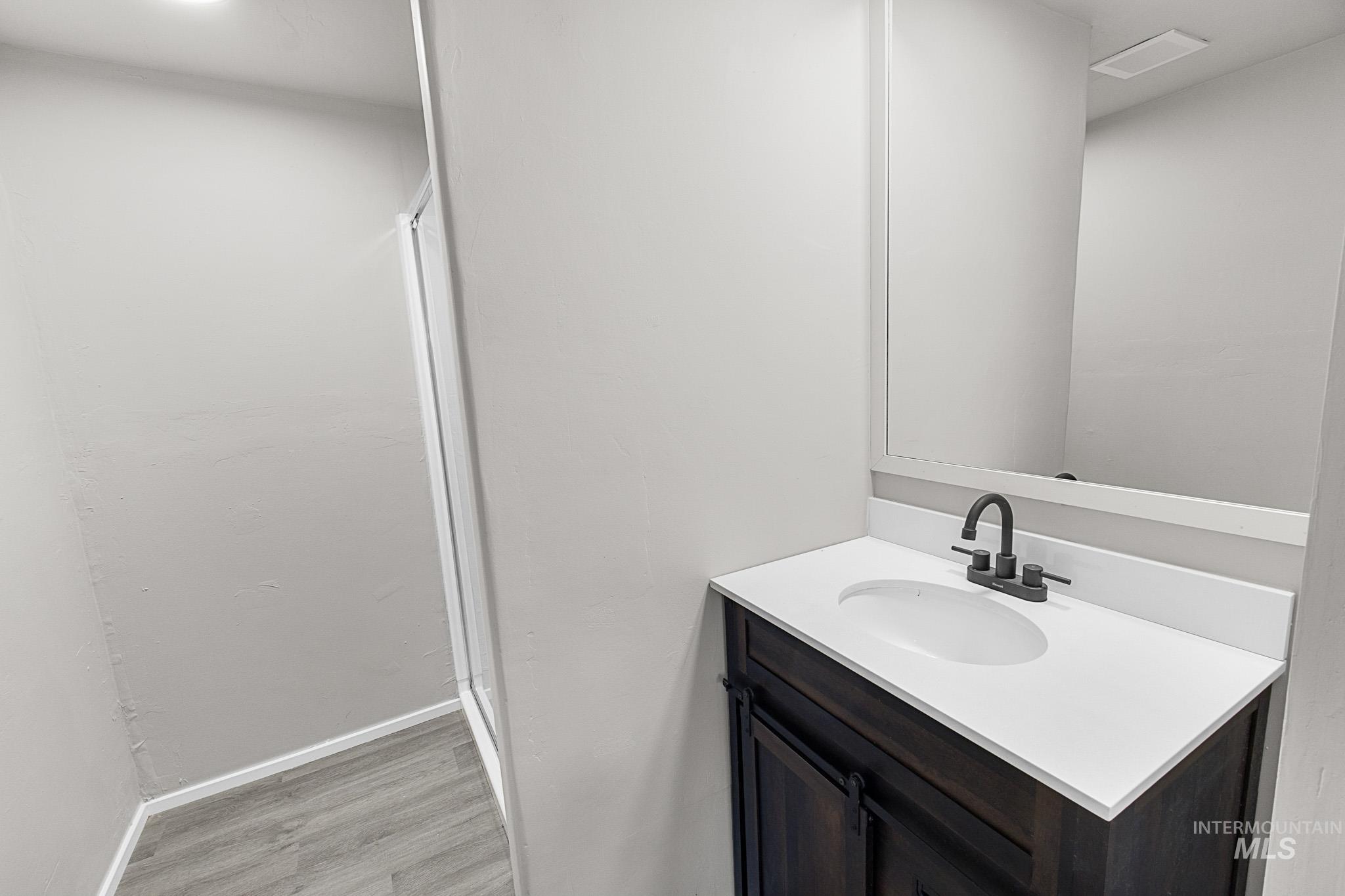69 S Rose Circle Property Photo 5