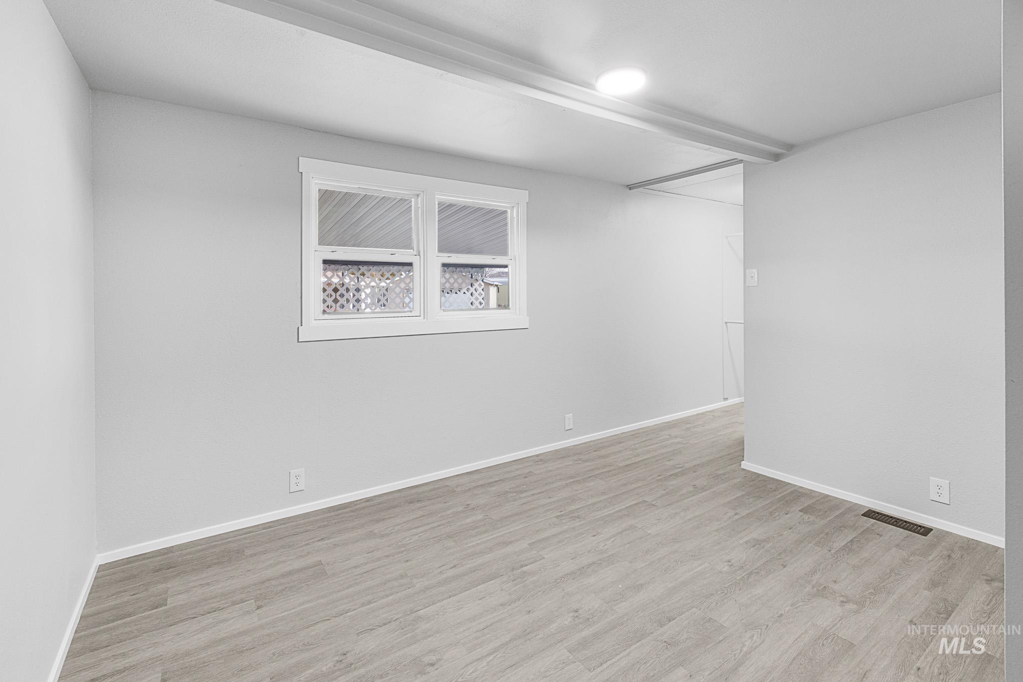 69 S Rose Circle Property Photo 8
