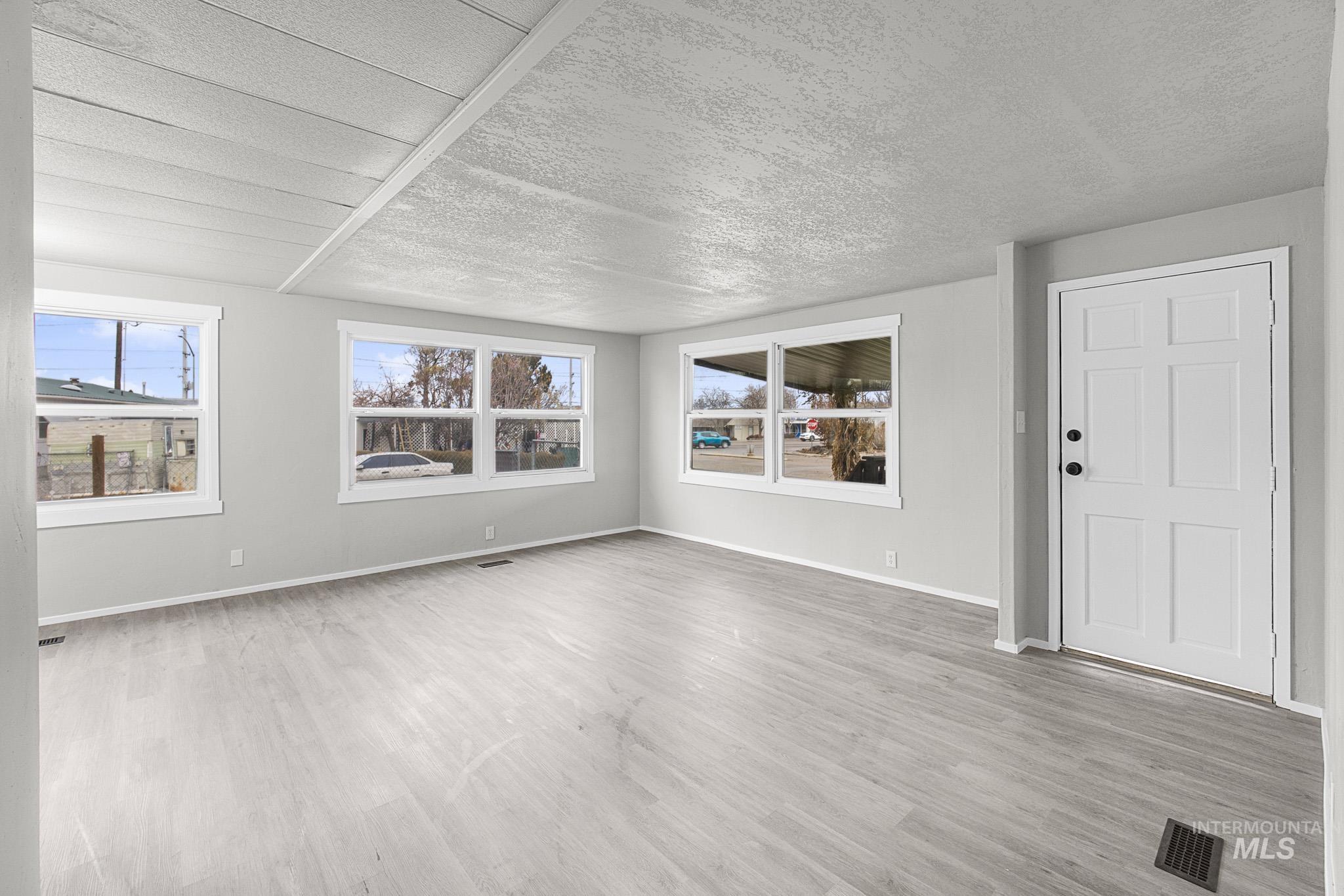 69 S Rose Circle Property Photo 24