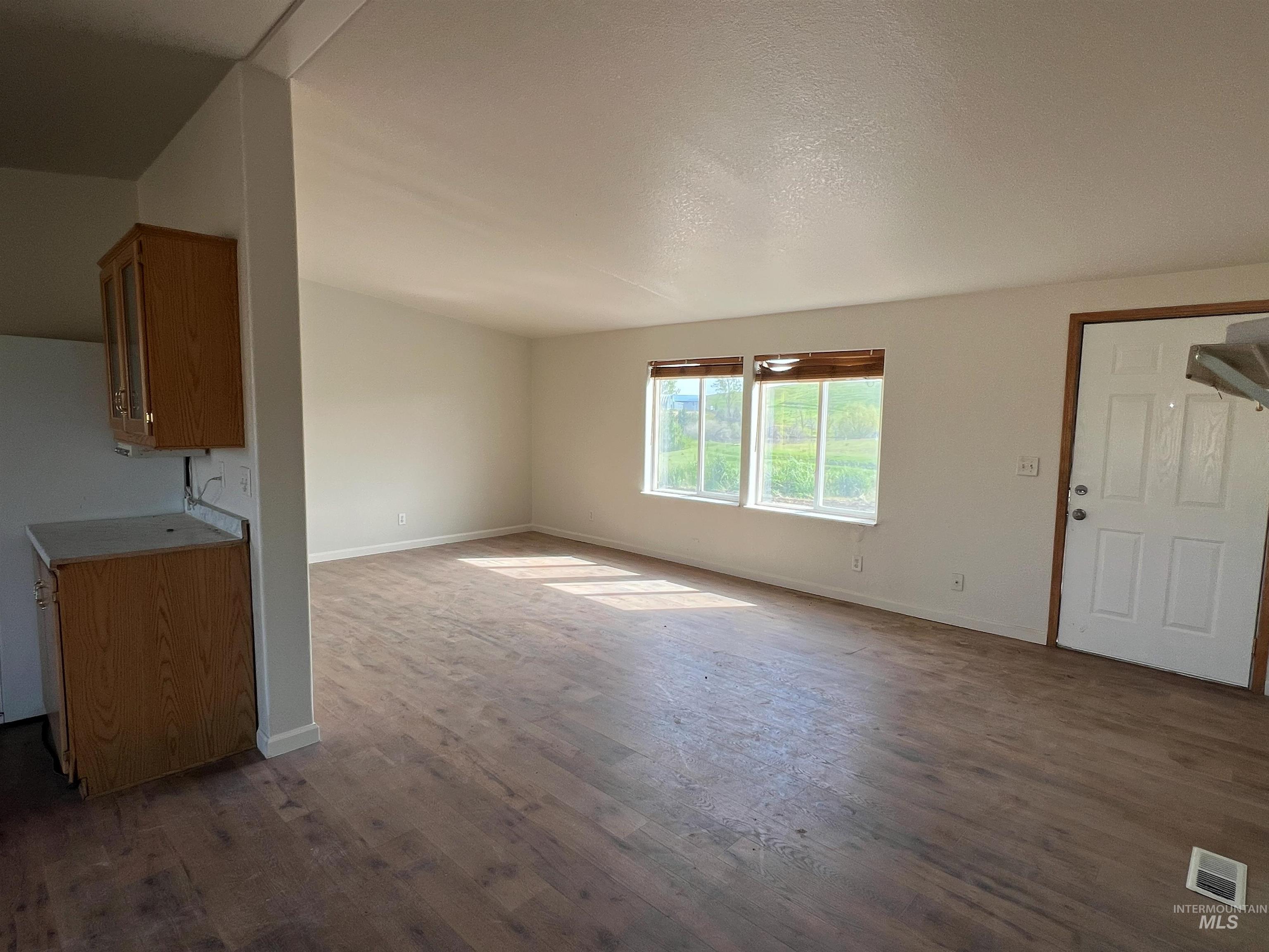 2216 Ben Ross Property Photo 18