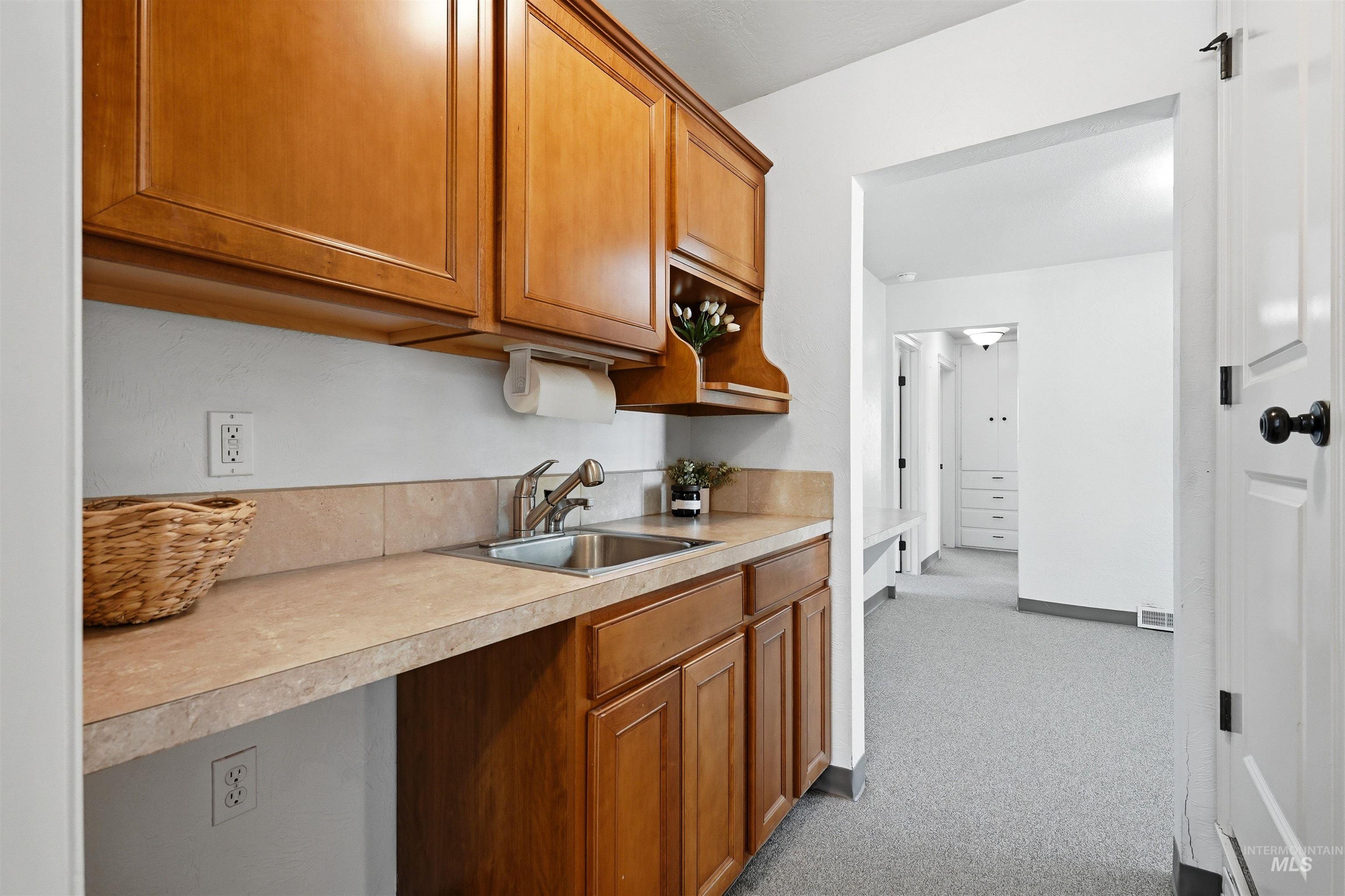 2490 N Locust Grove Property Photo 19