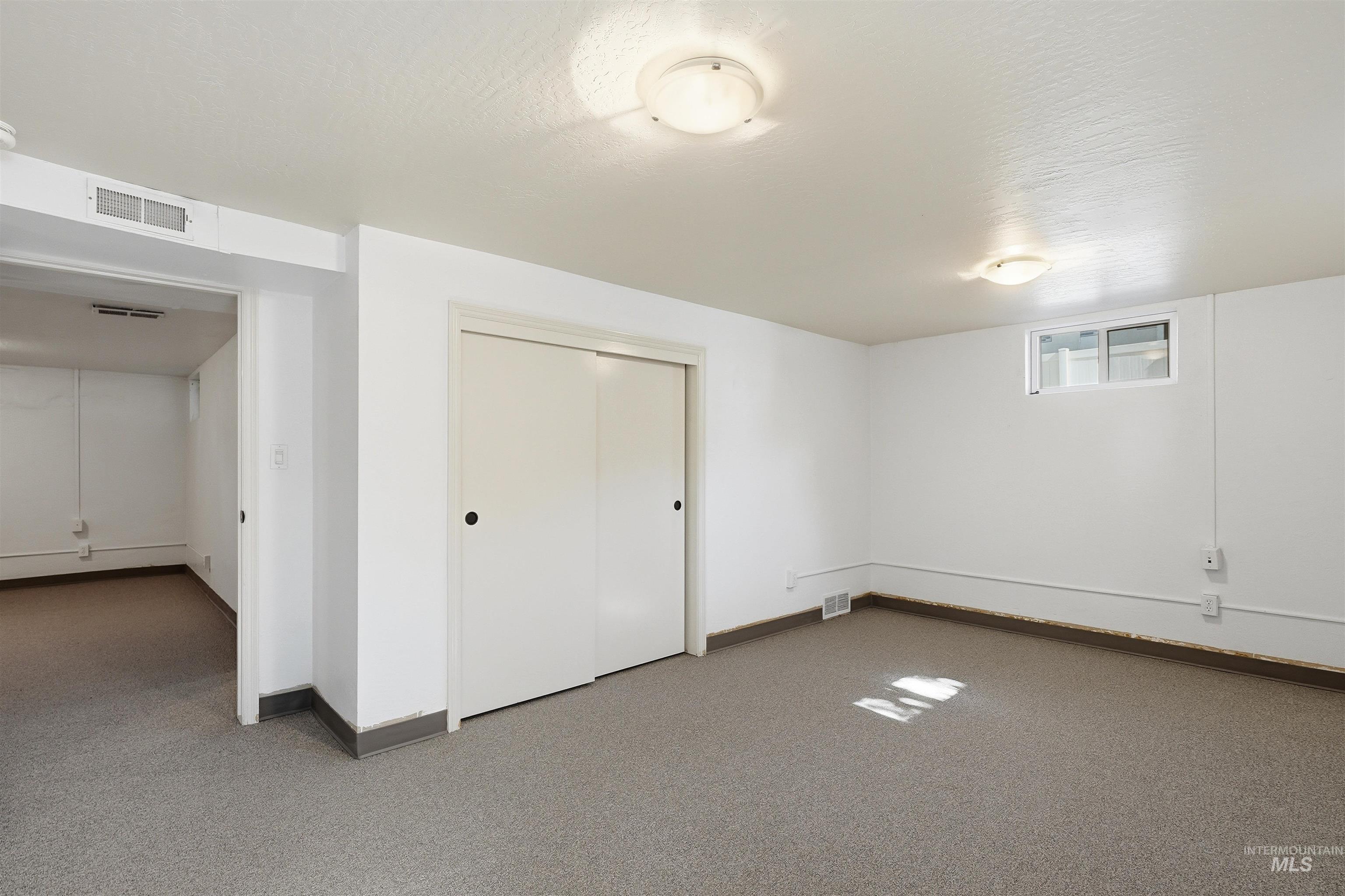 2490 N Locust Grove Property Photo 43