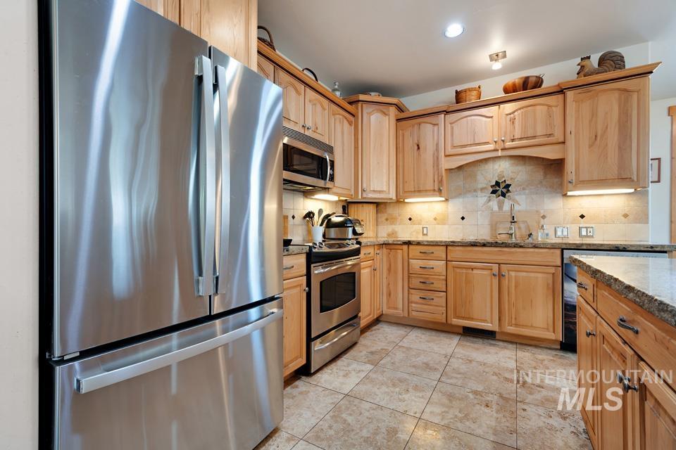 7025 Bluebird Lane Property Photo 20