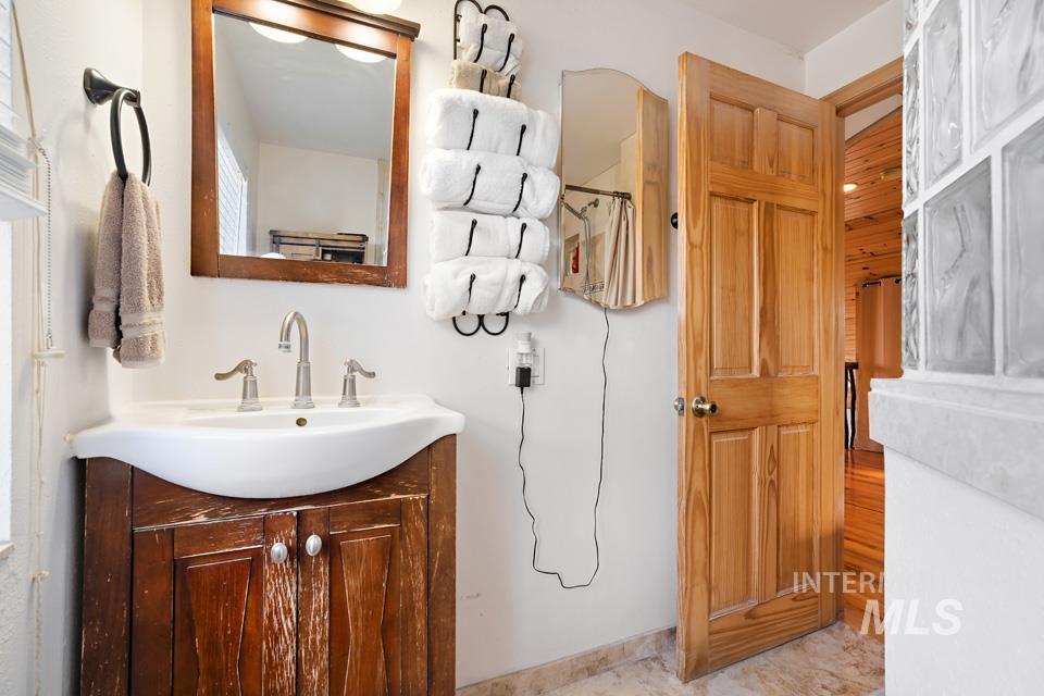 7025 Bluebird Lane Property Photo 31