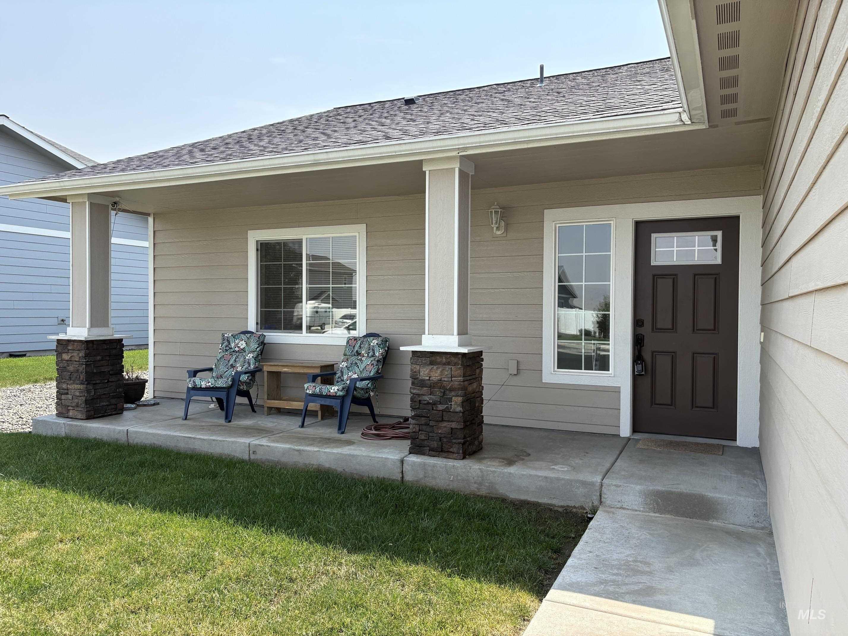1556 Discovery Drive Property Photo 1