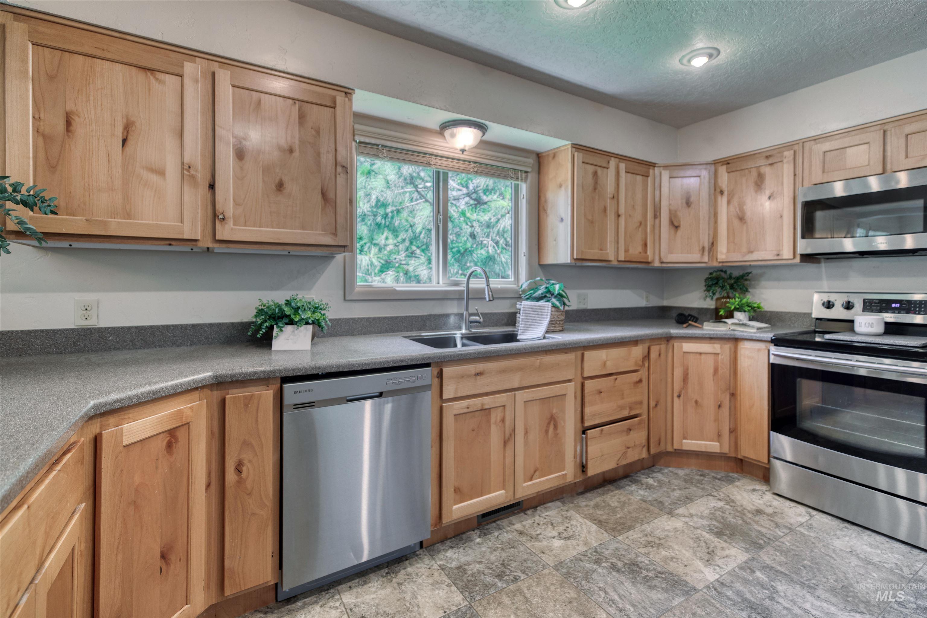 3592 W Idaho Blvd Property Photo 16