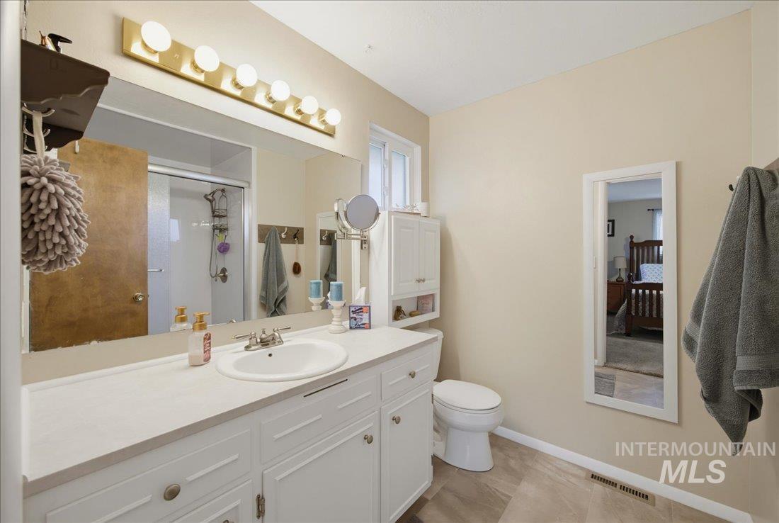 5300 N Warrington Dr. Property Photo 12