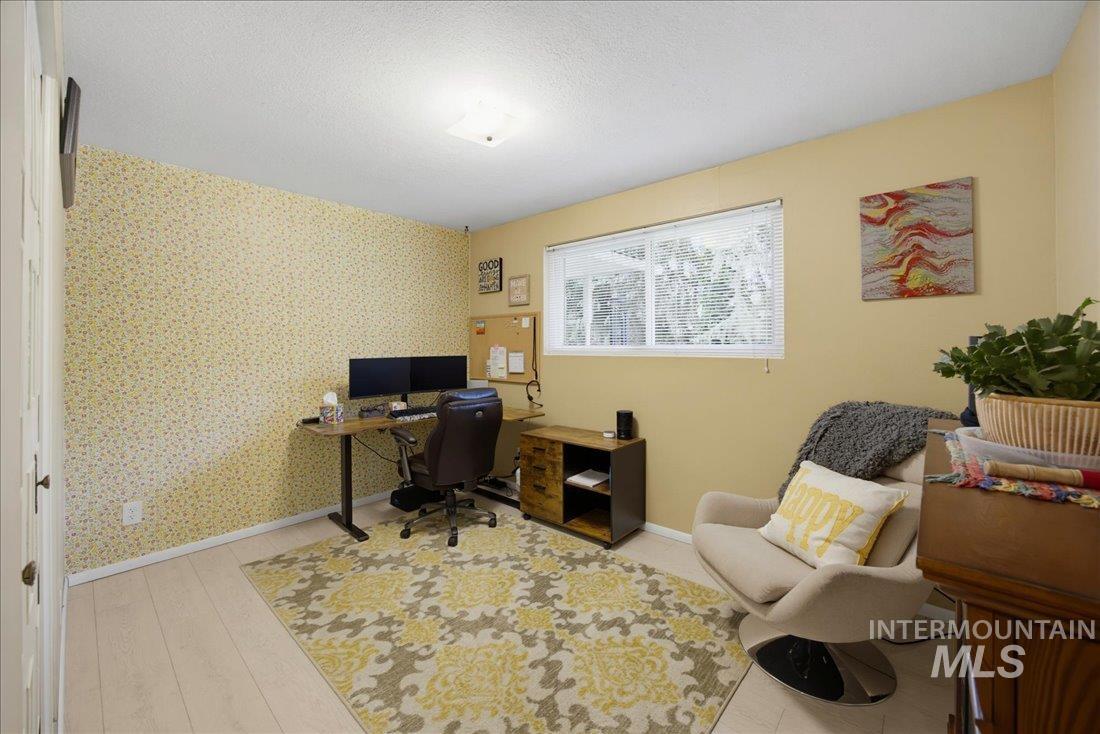 5300 N Warrington Dr. Property Photo 13