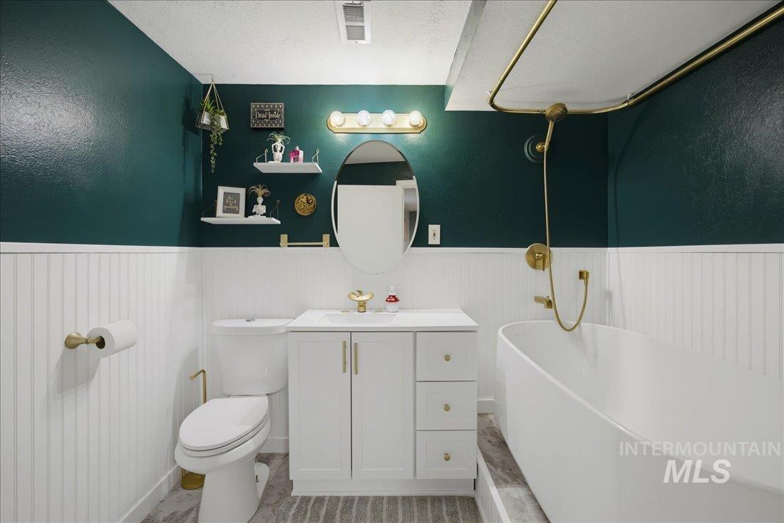 5300 N Warrington Dr. Property Photo 23