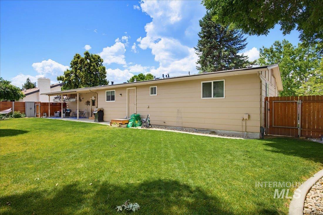 5300 N Warrington Dr. Property Photo 30