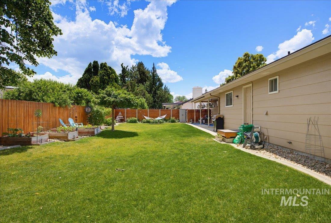 5300 N Warrington Dr. Property Photo 31